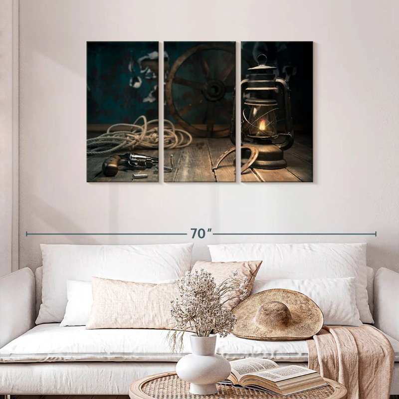 Lelar Western Style, 28" H x 45" W