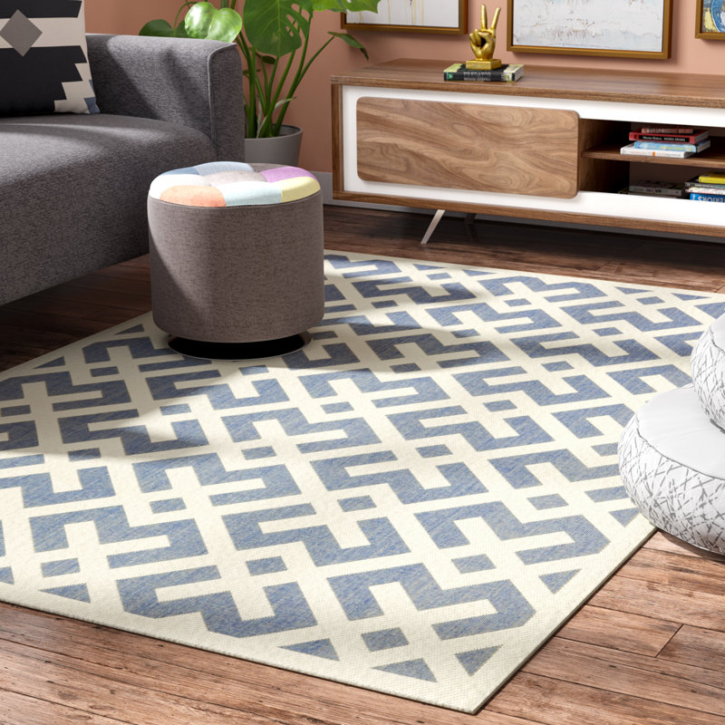 Tapis intérieur / extérieur bleu / blanc à motif géométrique Arneshia, Rectangle 8 pi x 11 pi 2 po