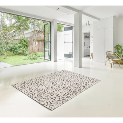 Richara Area Rug