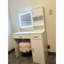 Table de coiffeuse de chambre à coucher avec DEL et rangement. Commode à 3 niveaux. Blanc, profondeur de 53,49 po Facile à installer - grande profondeur x 15,89 po de hauteur. Fonctionnel