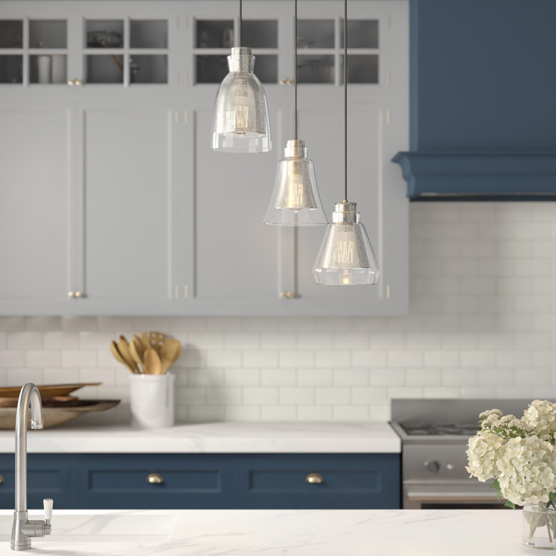 Luminaire suspendu en forme de cloche à 3 lumières Boghos