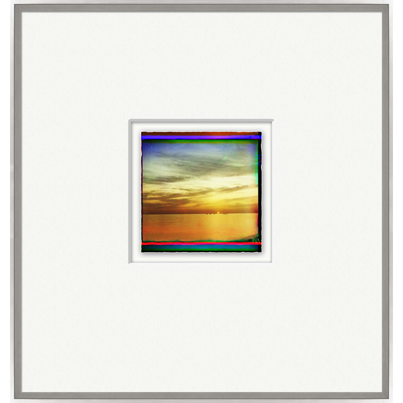 «Solarized Color Photos 10» - Photographie encadrée sur papier