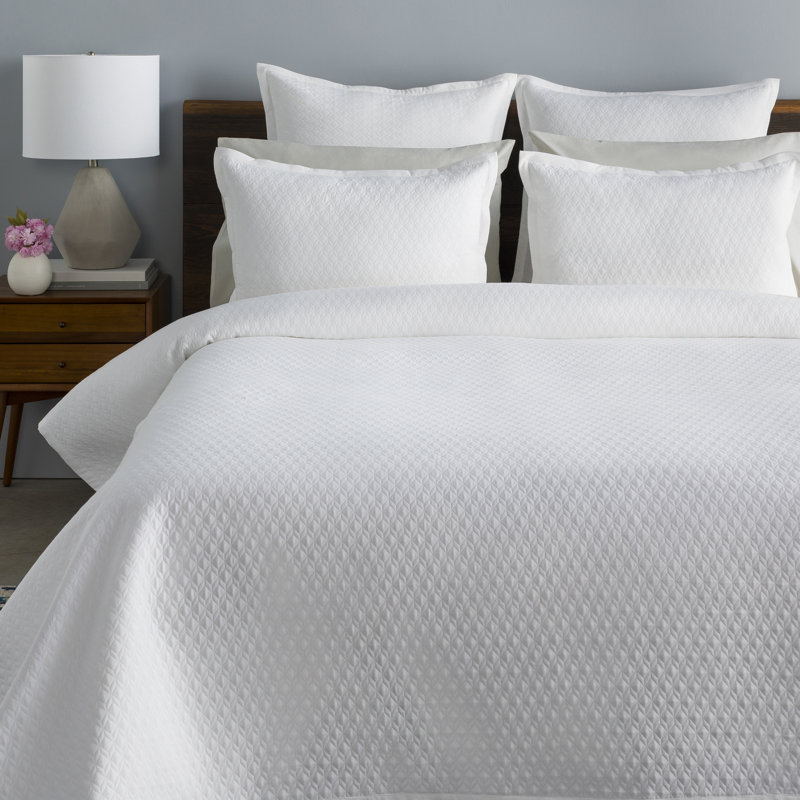 Briley Cotton Blend Jacquard Geometric Shapes Quilt, Full/Queen