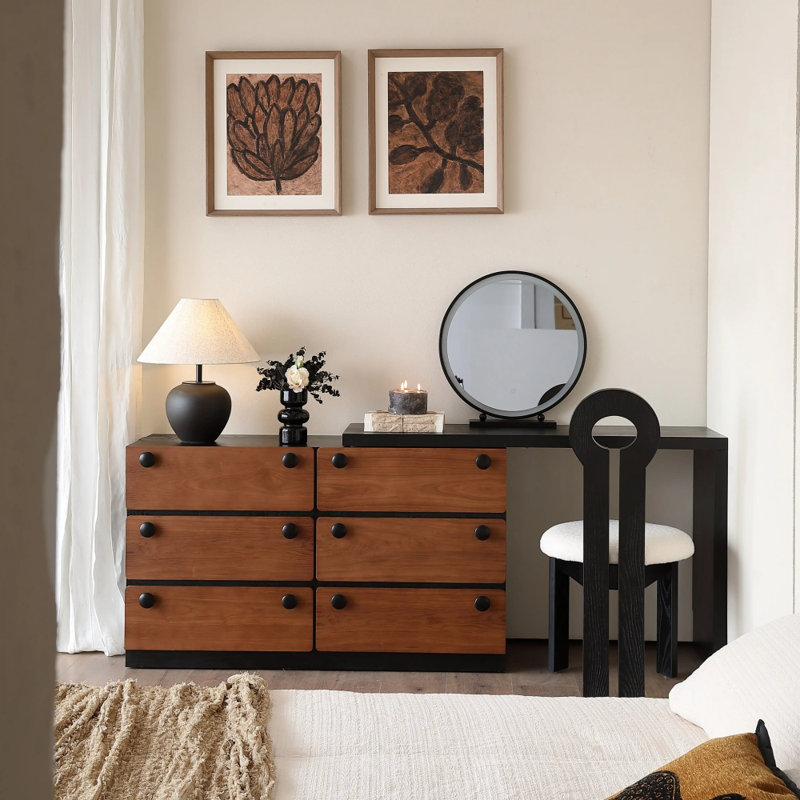 Vintage Style Bedroom Dresser