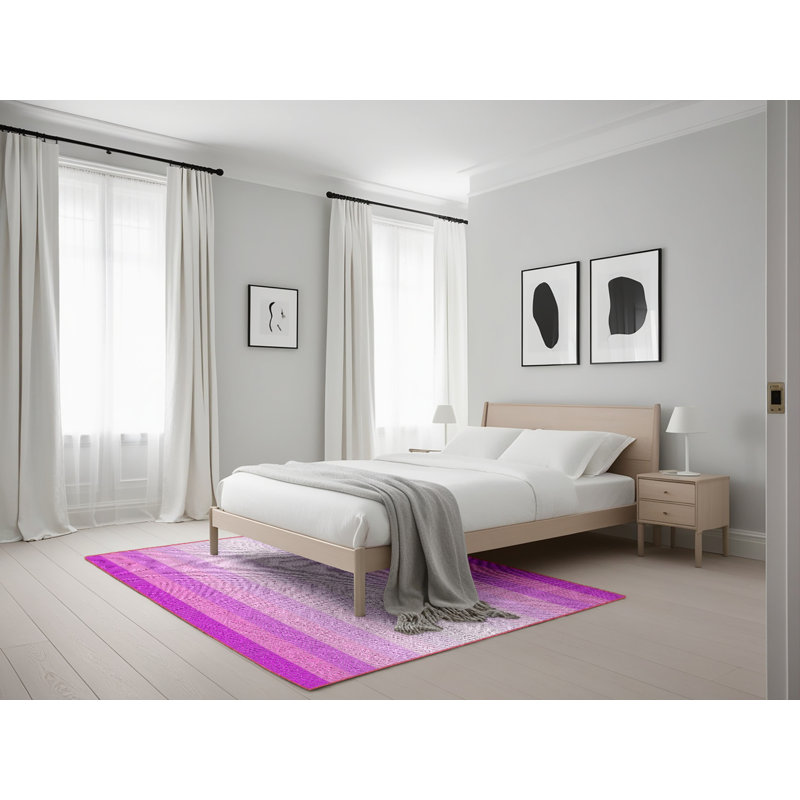 Tapis rayé rose / blanc Hanahan, Rectangle 5 pi x 7 pi