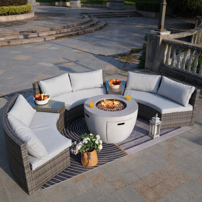 Gatesville 6 - Person Patio Conversation Set with Cushions