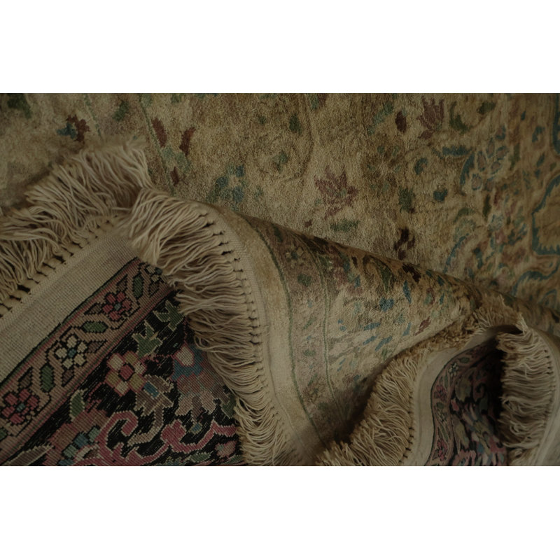 Tapis traditionnel beige en soie Timeless 7x7