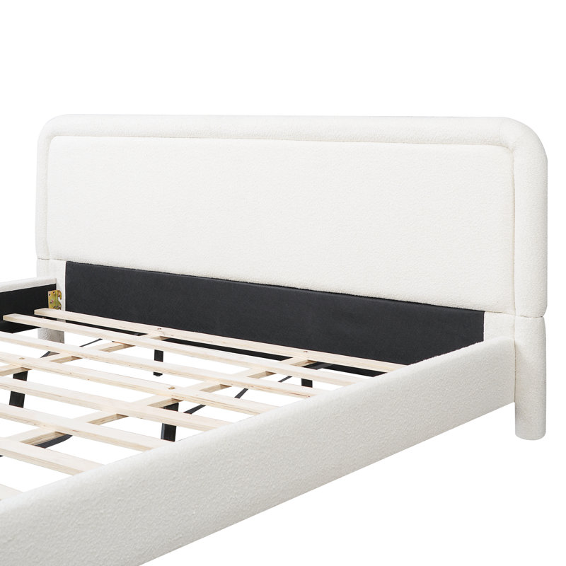 Lit plateforme tapissier Judd, Très grand lit