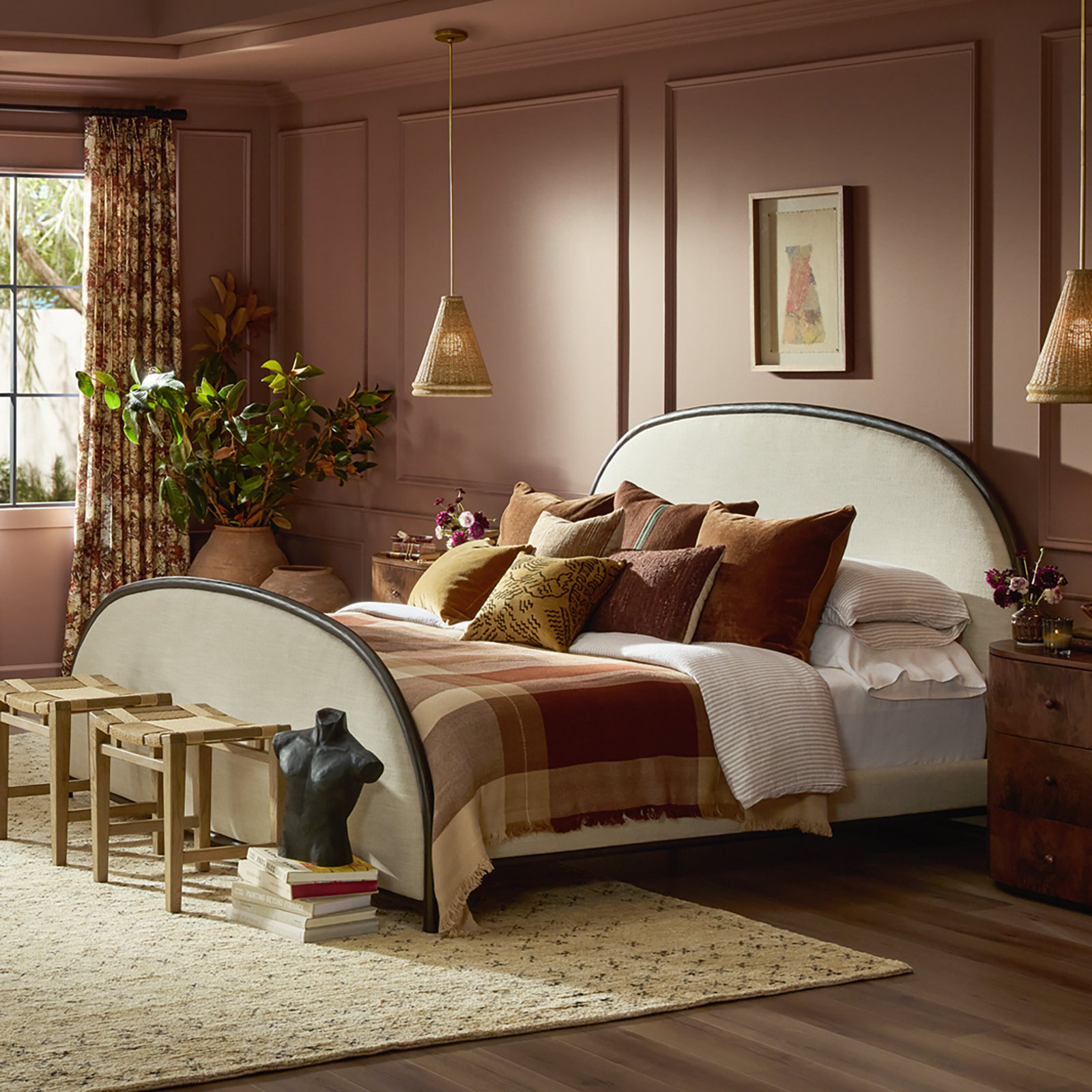 Tommy Bed-Savoy Parchment-Queen, King