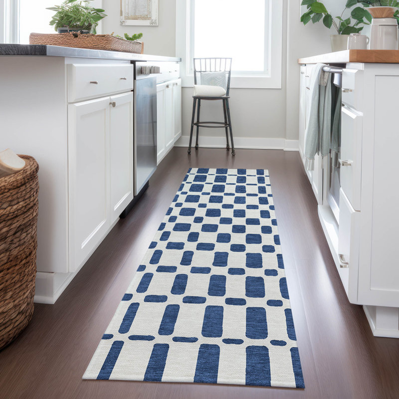 Chasadee Geometric Indoor / Outdoor Rug, Runner 2'3" x 7'6"