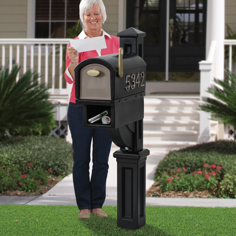 MailMaster Hudson Post Mounted Mailbox