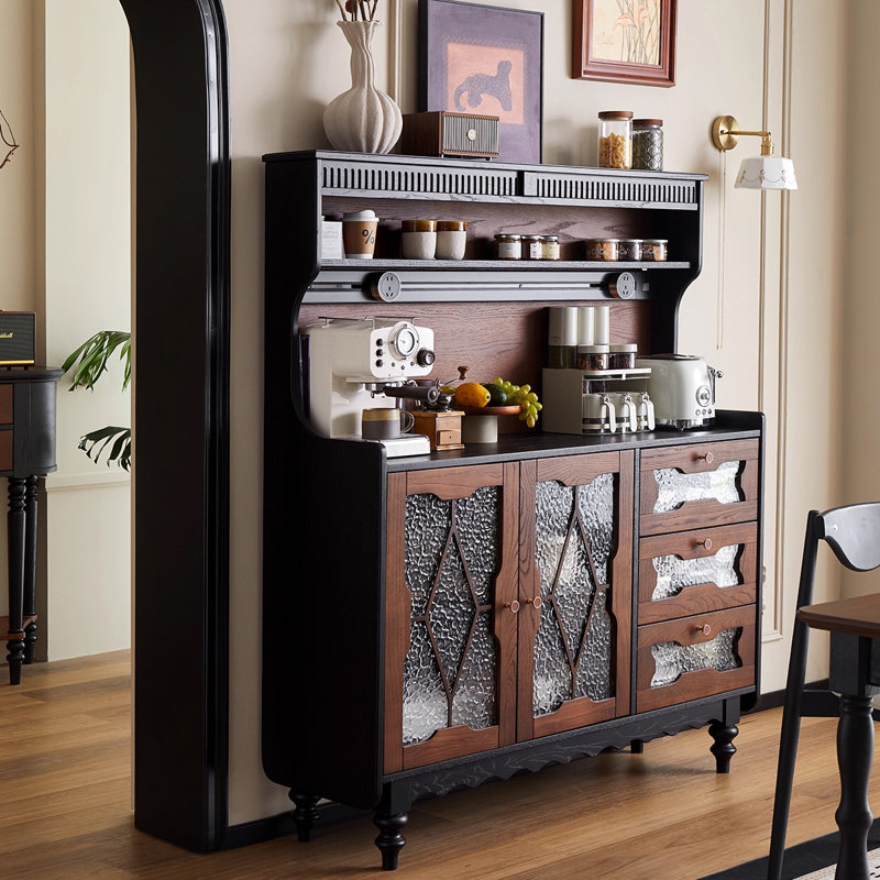 Buffet en noyer massif et bois manufacturé