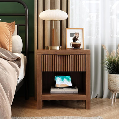 Ensemble de 2 tables de chevet, armoire de chevet cannelée en bois de style campagnard, table d'appoint de style moderne Mid-Century avec tablette ouverte, pour salon, bureau (noyer)