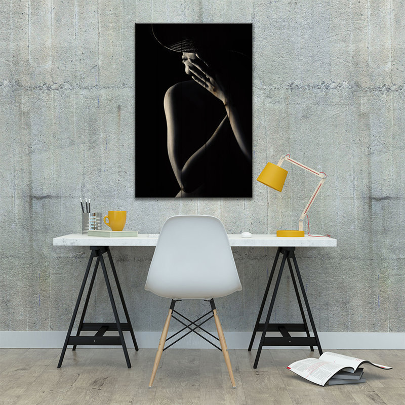 Femme nue avec un chapeau noir 3, L 26 po x H 40 po