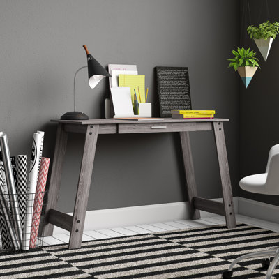 Isatu Computer Desk