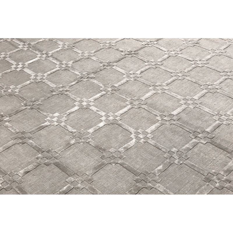 Wool Geometric Area Rug in Beige, Rectangle 4'2" x 6'2"