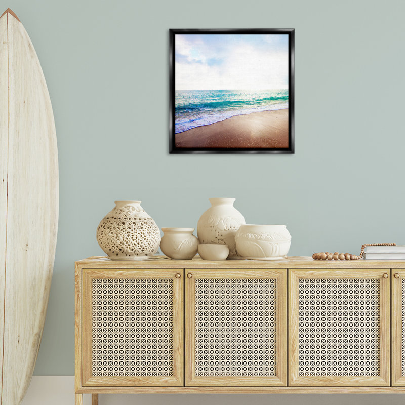 «Sun Shining over Beach», art mural encadré par Susan Bryant, Cadre flottant noir de jais, H 25 po x l 25 po