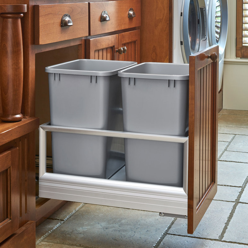 Poubelle de remplacement en polymère Rev-A-Shelf, 6.75, Argent