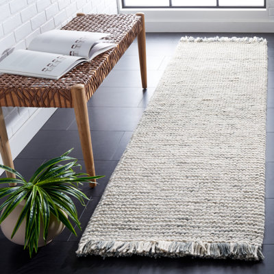 Kata 902 Area Rug In Sage / Ivory