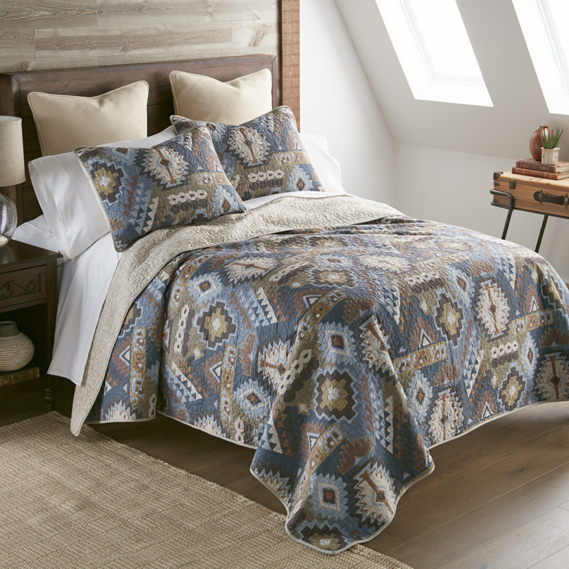 Donna Sharp Tohatchi 3PC Southwest King Quilt Set, King Quilt + 2 King Shams