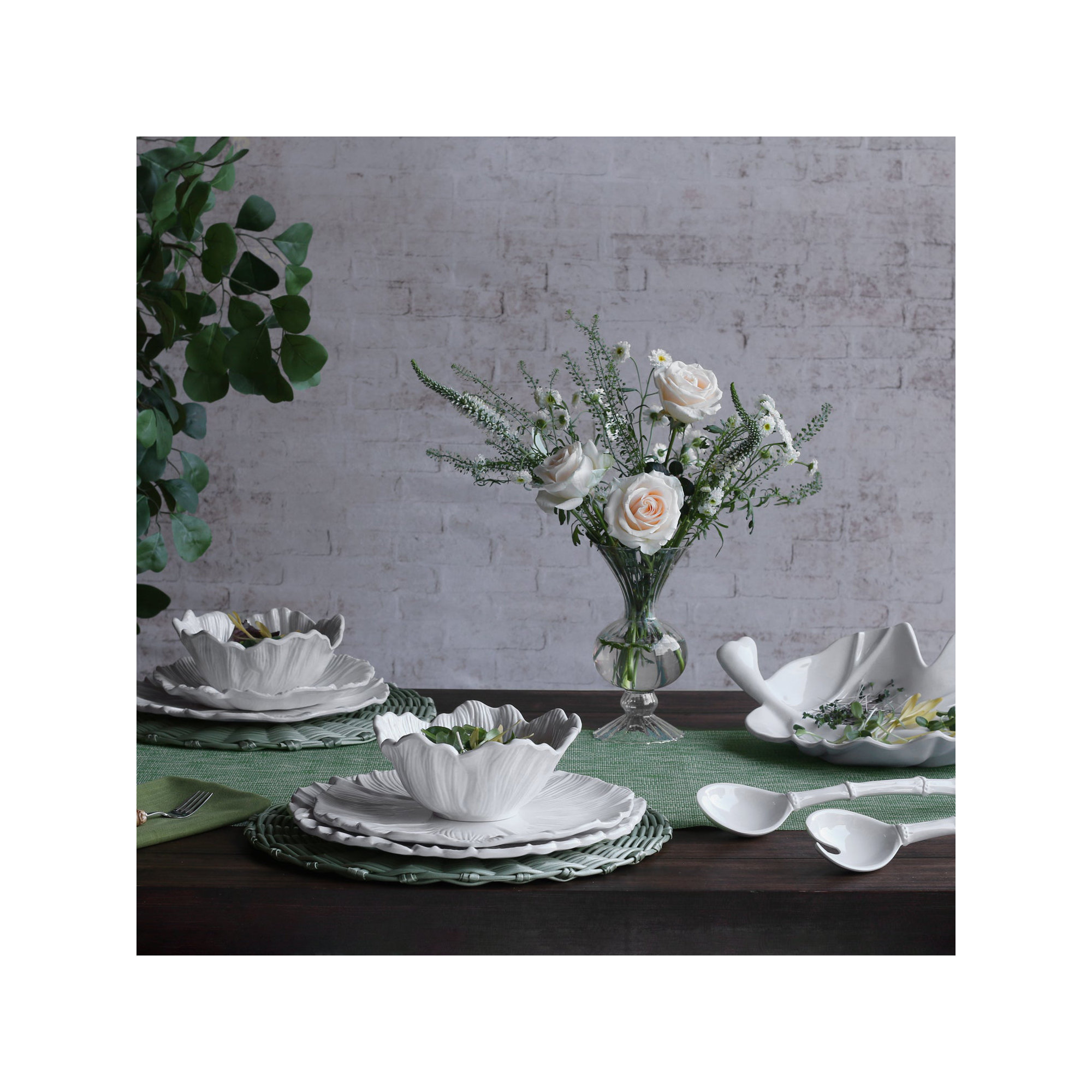 Vida Melamine Lettuce Salad Plate