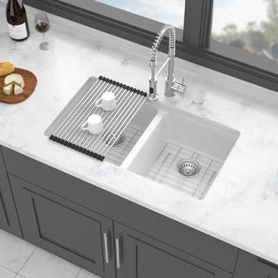 Évier de cuisine encastré à double cuve 50/50 en quartz blanc 33 x 19 po, matériau composite haut de gamme, lisse et, avec crépine, évier en granite blanc, silencieux, anti-rayures, facile à essuyer,