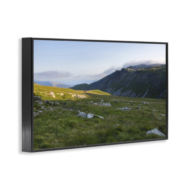  Lush Rolling Cliffs Giclee Art by Thomas Tepstad Berge, 12" H x 18" W, Giclée encadrée noir minuit