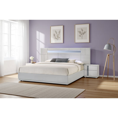 Ilsetraut Gray Bed