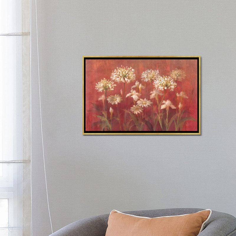 Coastal Hydrangea par Danhui Nai - reproduction d'art, H 18 po x l 26 po x P 1,5 po, Toile encadrée d'or, Aucun mat