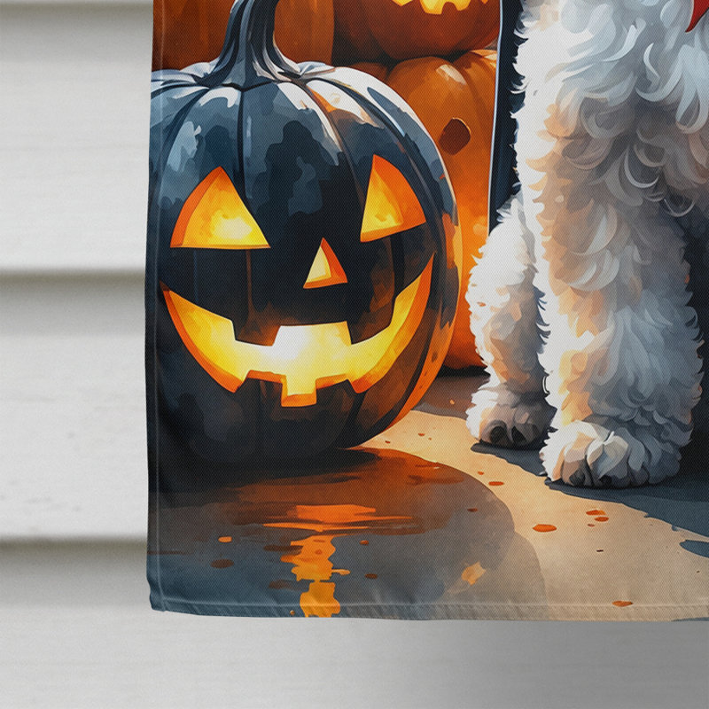 Drapeau de chiot Halloween House, Caniche blanc