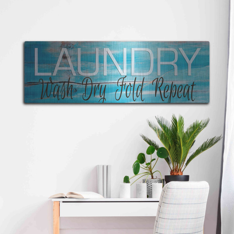 "Laundry - Wash, Dry, Fold, Répétez 2" par Cindy Jacobs, art mural en métal, H 16 po x l 48 po