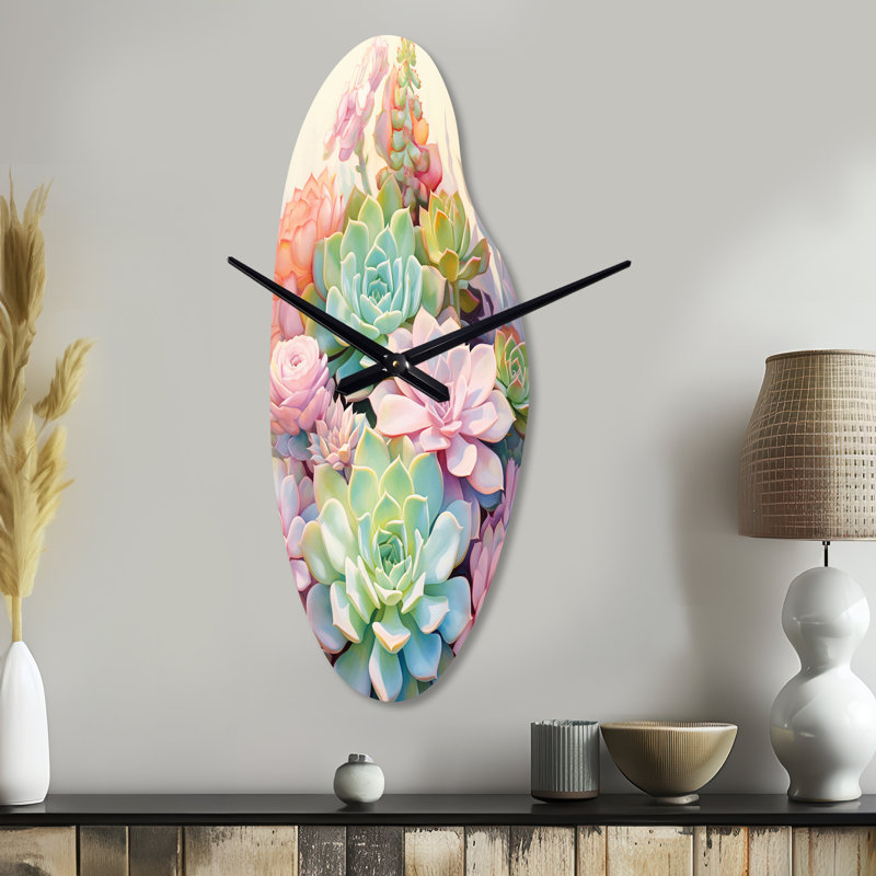 «Meikle Green Pink Succulents Succulent Serenade», horloge murale asymétrique en métal, Médium