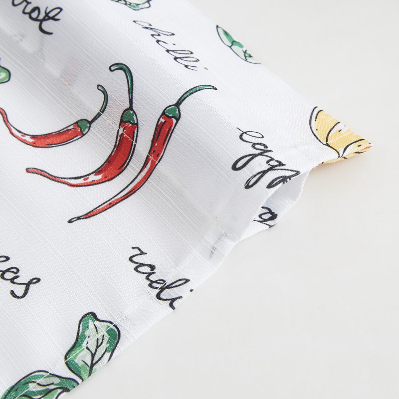Rideau de cuisine avec cantonnière et légumes