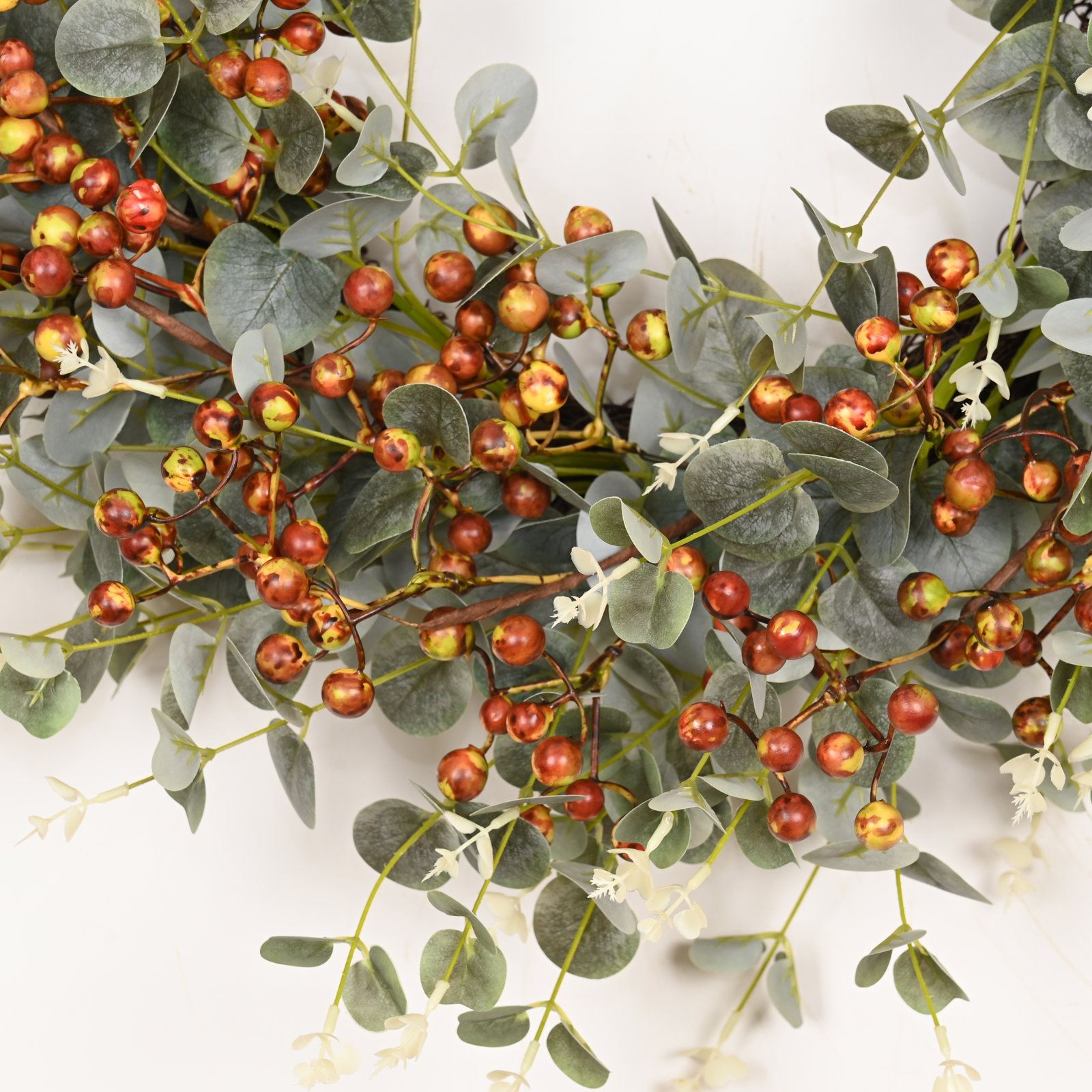24" Eucalyptus, Berry Thanksgiving Wreath, Green