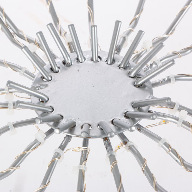 Sphère métallique illuminée avec micro lumières DEL, H 24,4 po x l 24 po x P 24 po