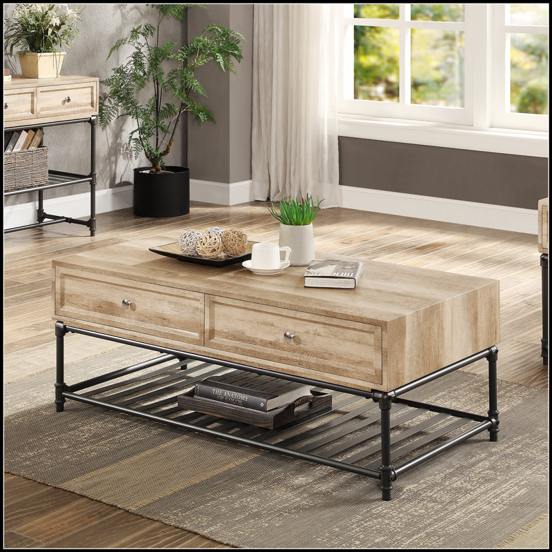 Table basse en chêne avec plateau spacieux et tiroirs Brantley, alliant style moderne et fonctionnalité robuste pour un usage quotidien.