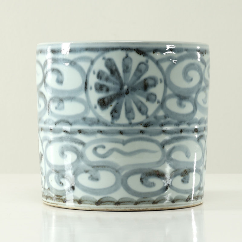 Env. Pot de 8 pouces de hauteur bleu et blanc avec motif floral