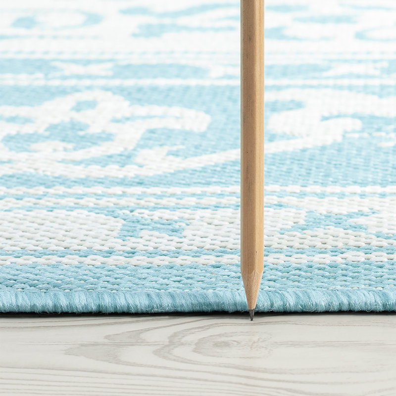 Arnolf Indoor / Outdoor Rug, Rectangle 5'3" x 7'3"