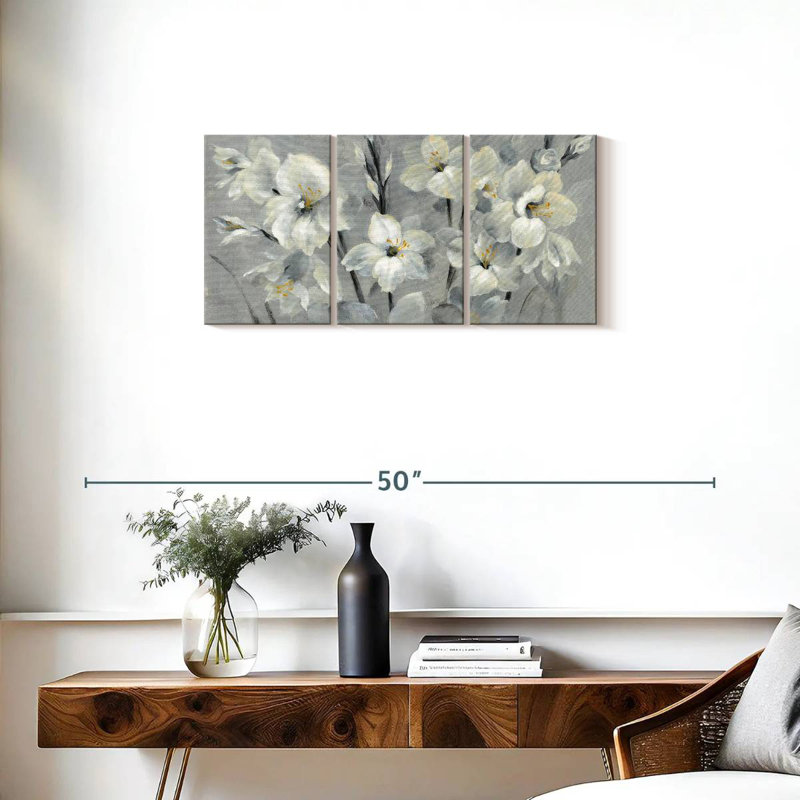 Harnek fleurs sur fond gris II, H 15 po x l 32 po