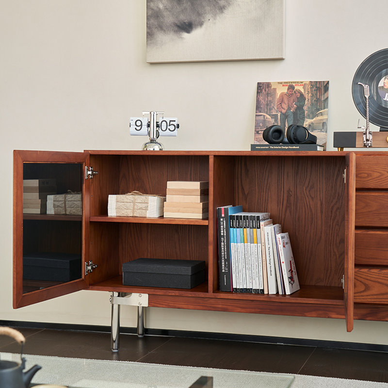 Buffet de style nordique minimaliste et rétro