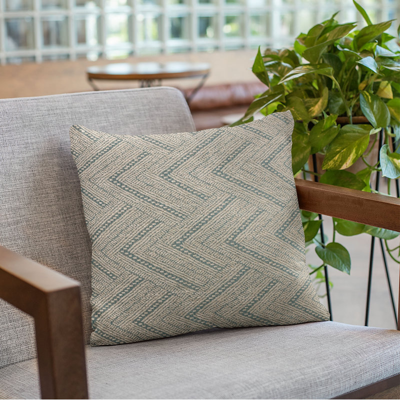 Coussin abstrait triangles, Carré 24 po, Bleu vert