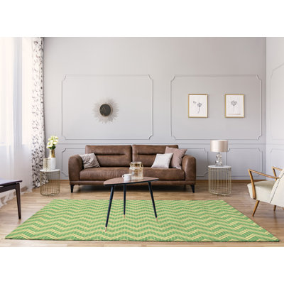 Tapis jaune / vert à motif de chevrons dessinés à la main
