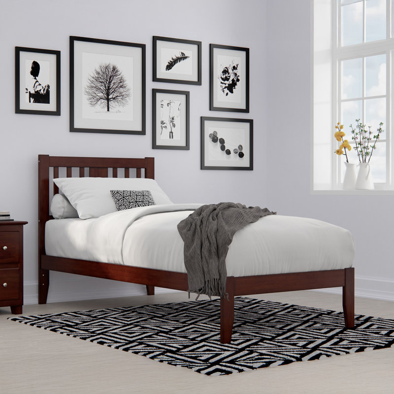Lit plateforme en bois massif Zosia, Simple très long, Gris