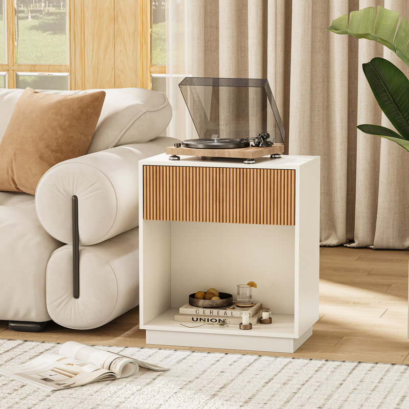 Ensemble de 2 tables de chevet cannelées, table de chevet moderne de style Mid-Century avec tiroir et tablette de rangement ouverte, table de bout pour chambre à coucher, salon, bureau, canapé (canapé blanc et chêne)