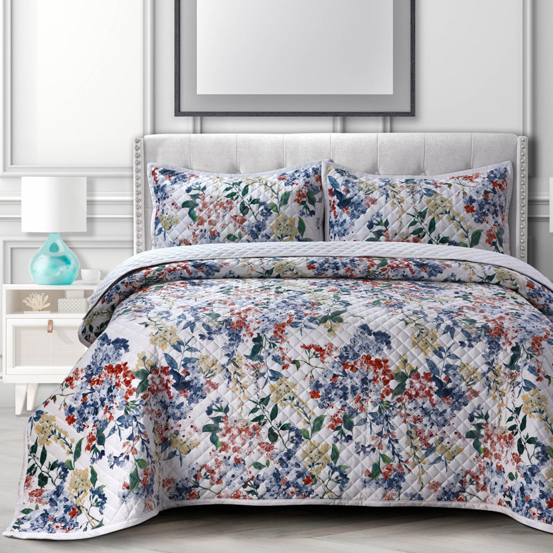 Floris Velvet Floral Quilt, Queen Quilt