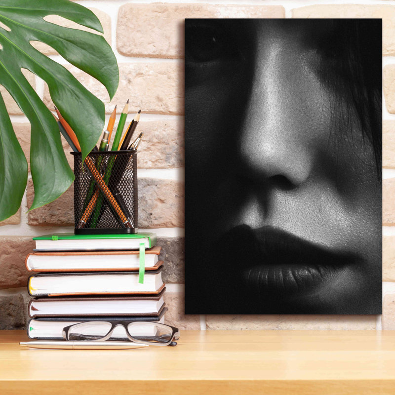 «Face 2» par Design Fabrikken, H 18 po x l 12 po x P 0,75 po
