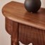 Console simple de style français moderne brune