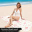 Serviette de plage à motif d'arc 1Pcs, avec de charmants nœuds roses, des cœurs et des éléments floraux dans un style aquarelle. Grande microfibre, parfaite pour la baignade, les voyages et les journées, convient à tous les âges.
