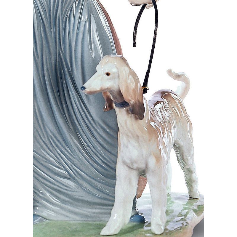 Figurine élégante femme Promenade