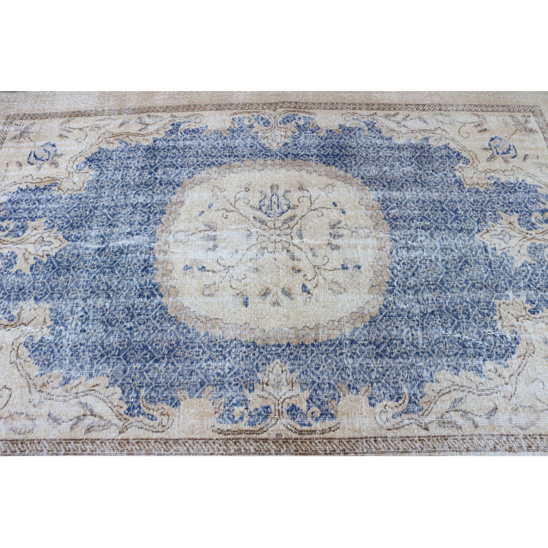 Tapis turc vintage bleu beige avec motif de médaillon orné pour un élégant décor de salon et de décoration intérieure